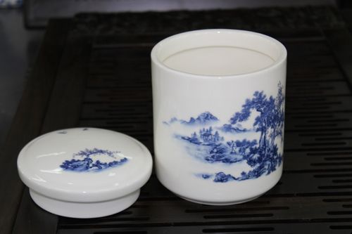 茶叶罐陶瓷罐 釉中青花瓷茶叶罐 陶瓷礼品 专业生产茶叶罐 c5232